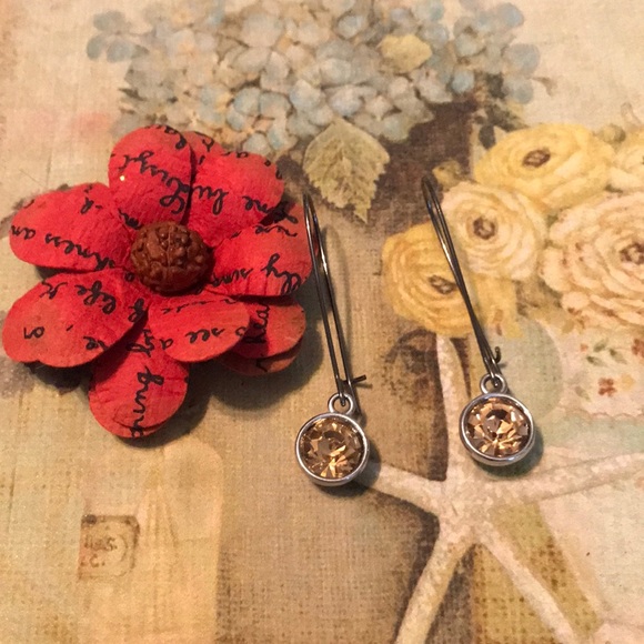 Dangle Earrings - Picture 1 of 1